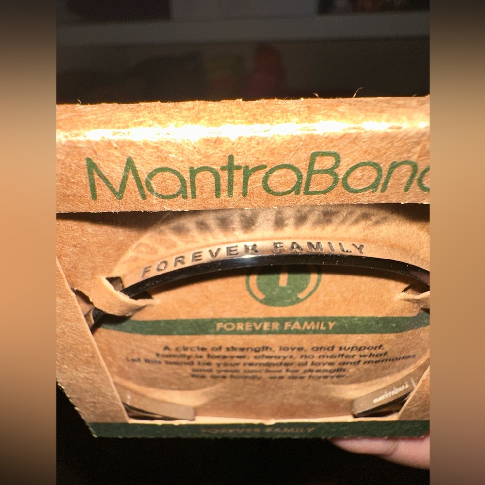 Forever Family Mantraband - Picture 3 of 3